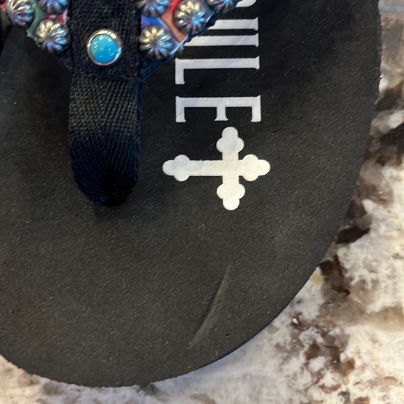 Gypsy soul sarape flip flops!!! Size 10 - Picture 2 of 7